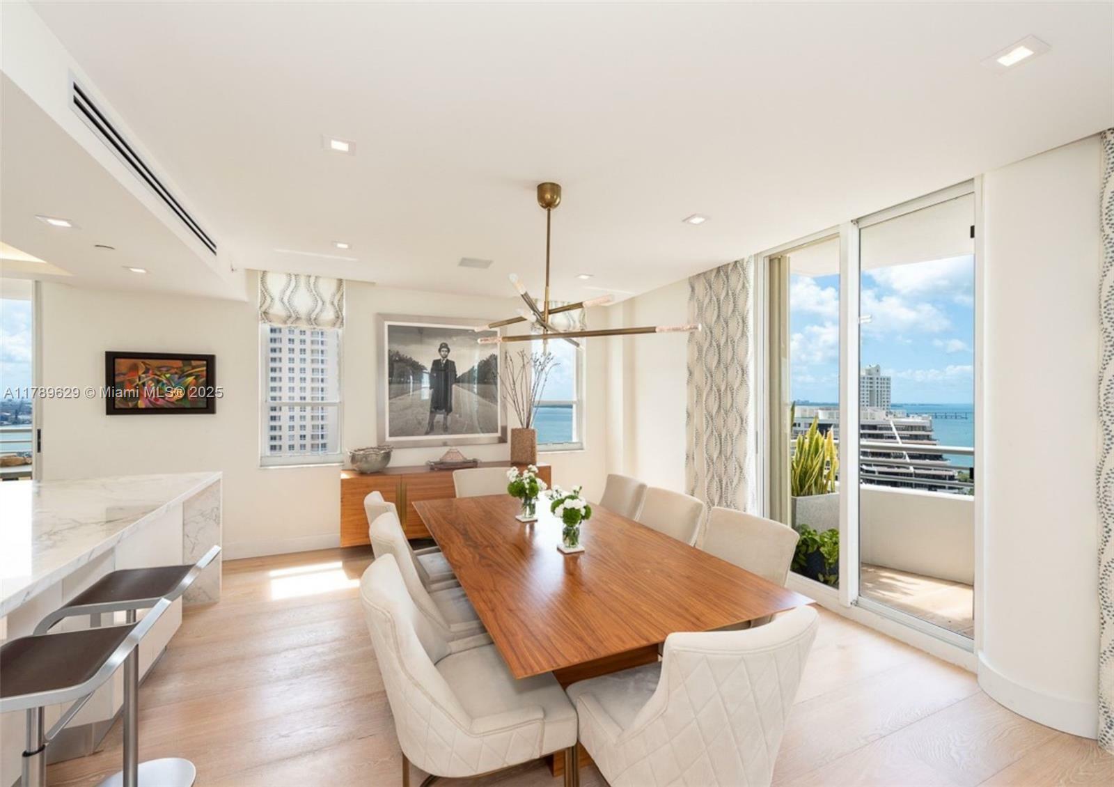 Property Photo: 888 Brickell Key Dr 2501 FL 33131