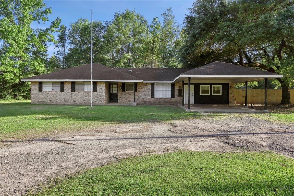Property Photo: 750 Aprils Way TX 77656