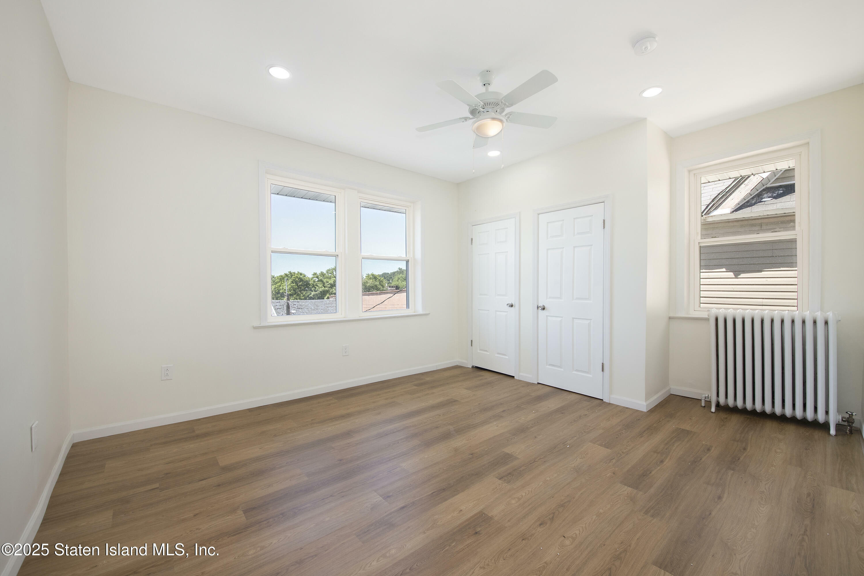 Property Photo: 490 Van Duzer Street NY 10304