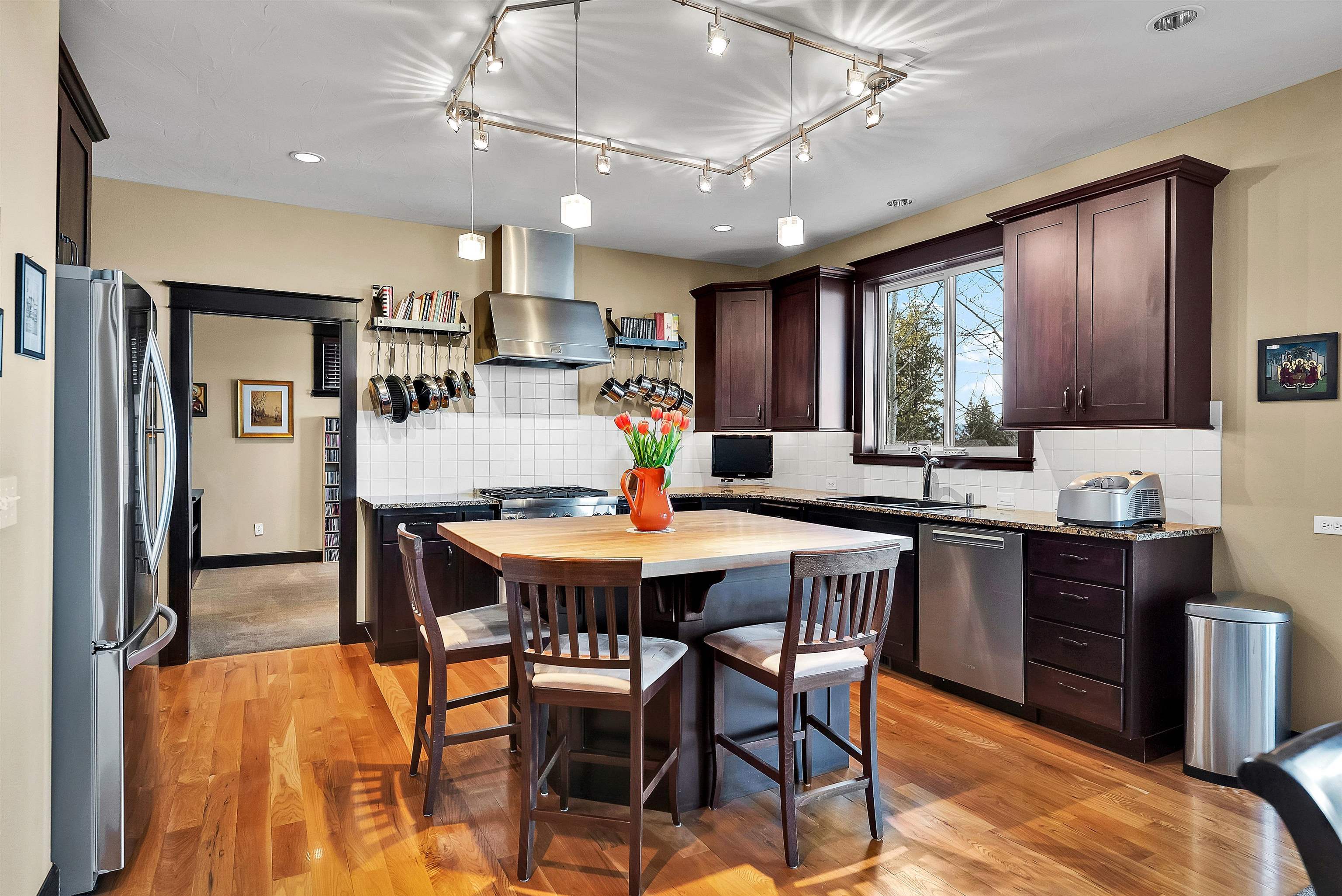 Property Photo: 1829 W Pepper Ln WA 99218