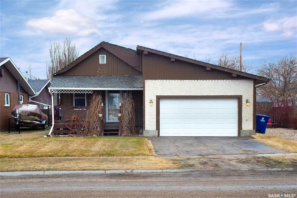 Property Photo: 204 5th Avenue SK S0K 0A0
