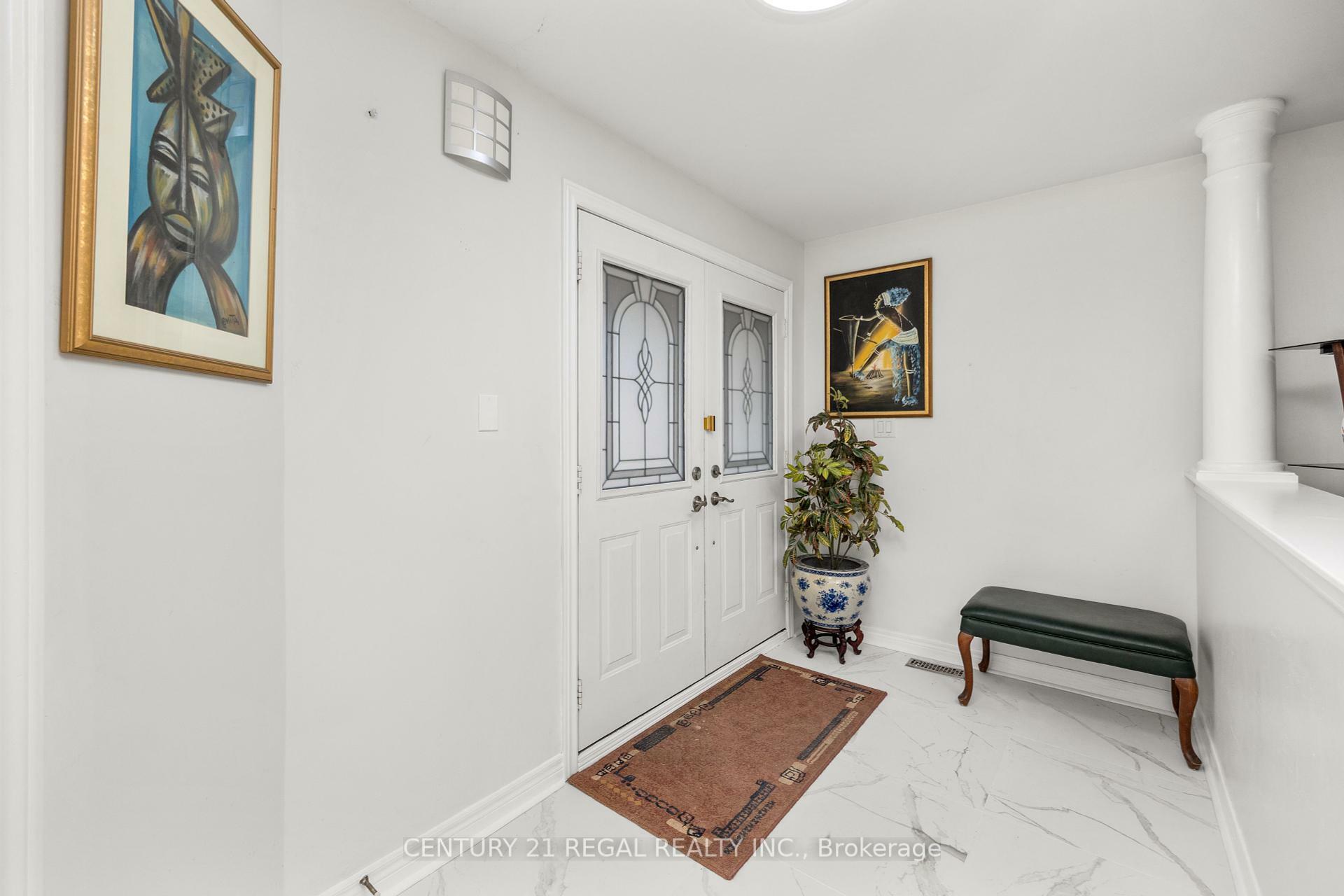Property Photo: 78A Kerfoot Crescent ON L4P 4H2