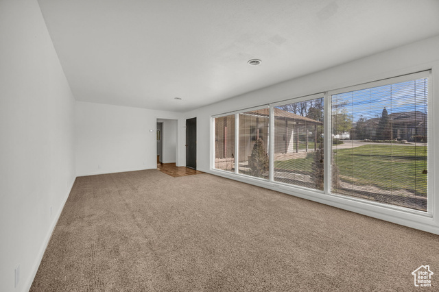 Property Photo: 569 E 900 N UT 84010