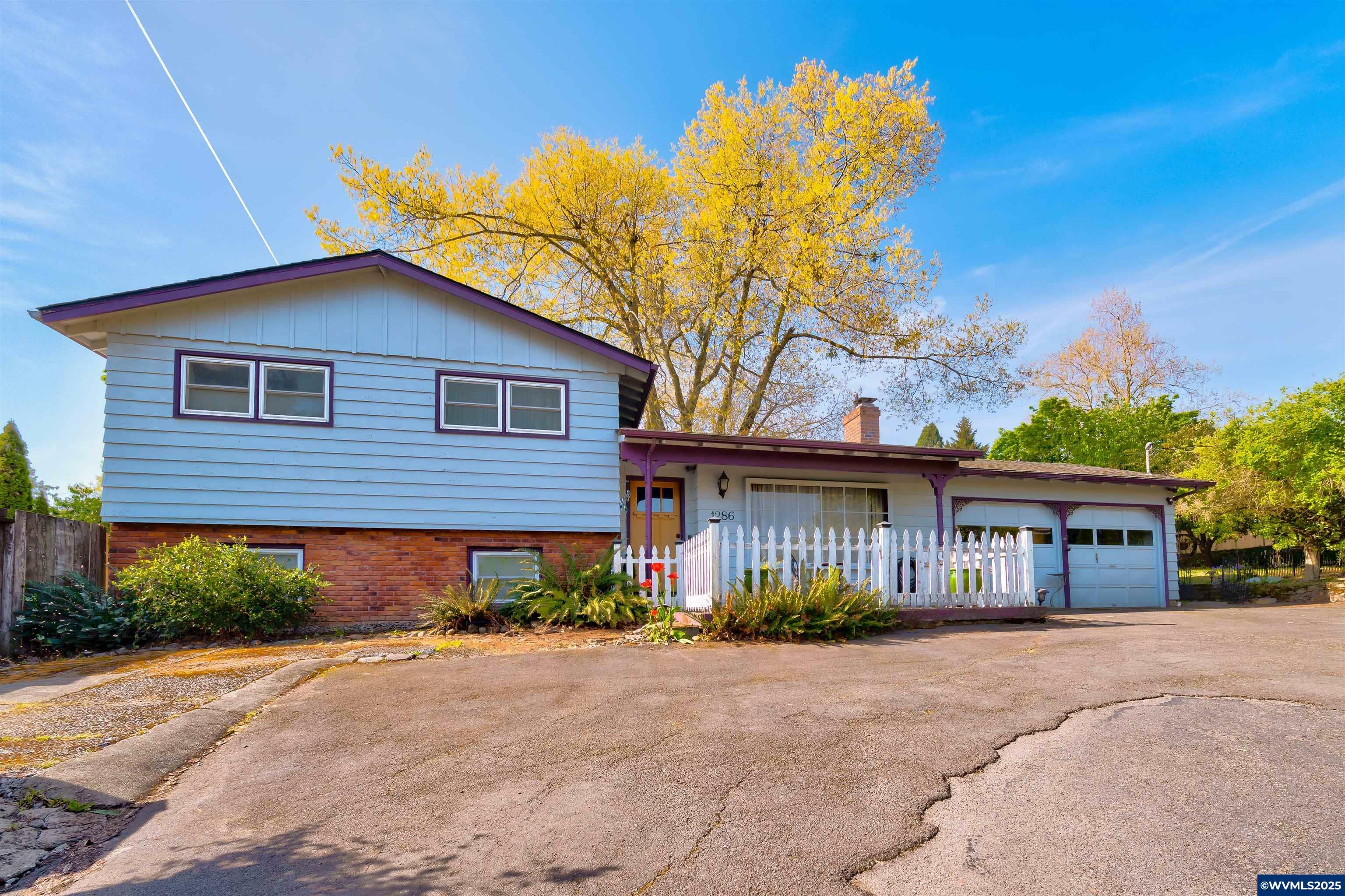 Property Photo: 1286 Madrona Av SE OR 97302