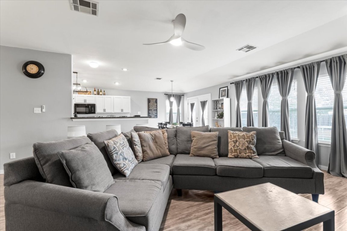 Property Photo:  107 Jefferson Cove  TX 78621 