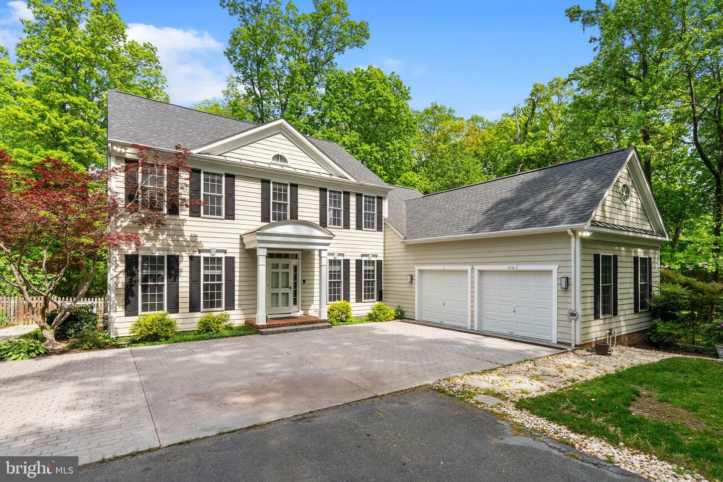 Property Photo: 310 Lee Drive VA 22401