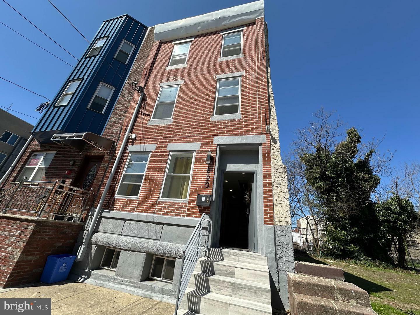620 N 10th Street  Philadelphia PA 19123 photo