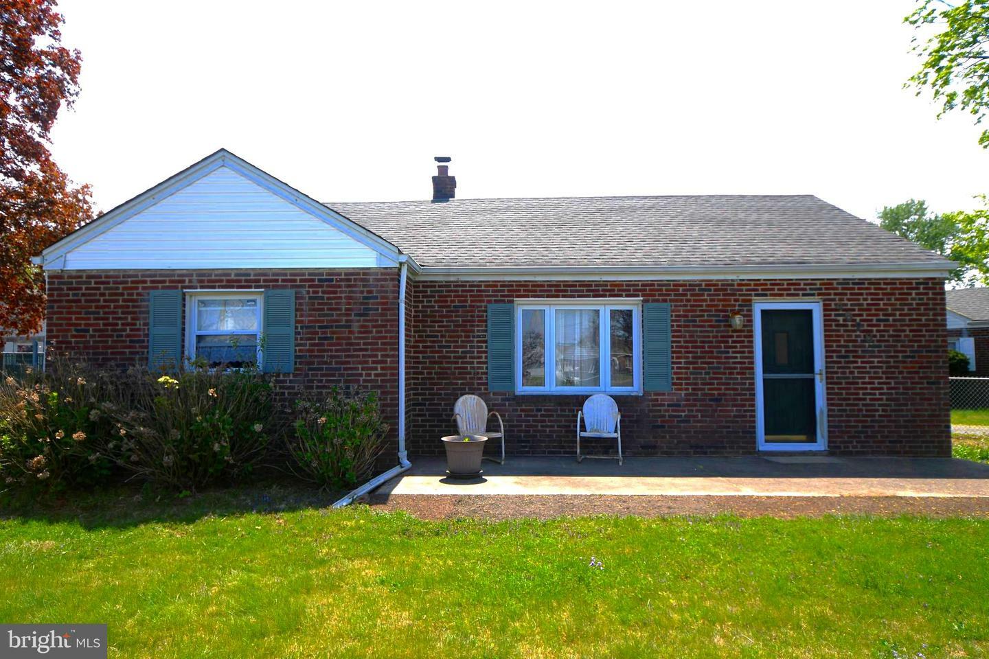 Property Photo: 4628 Gary Drive PA 19007
