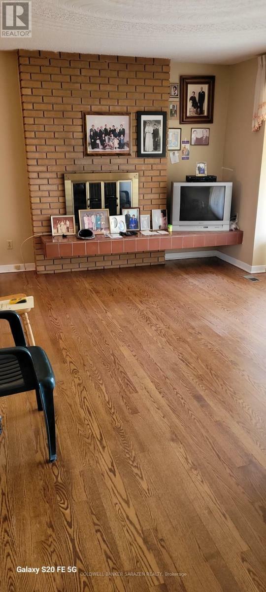 Property Photo: 75 Sunnycrest Drive South ON K2E 5Y6