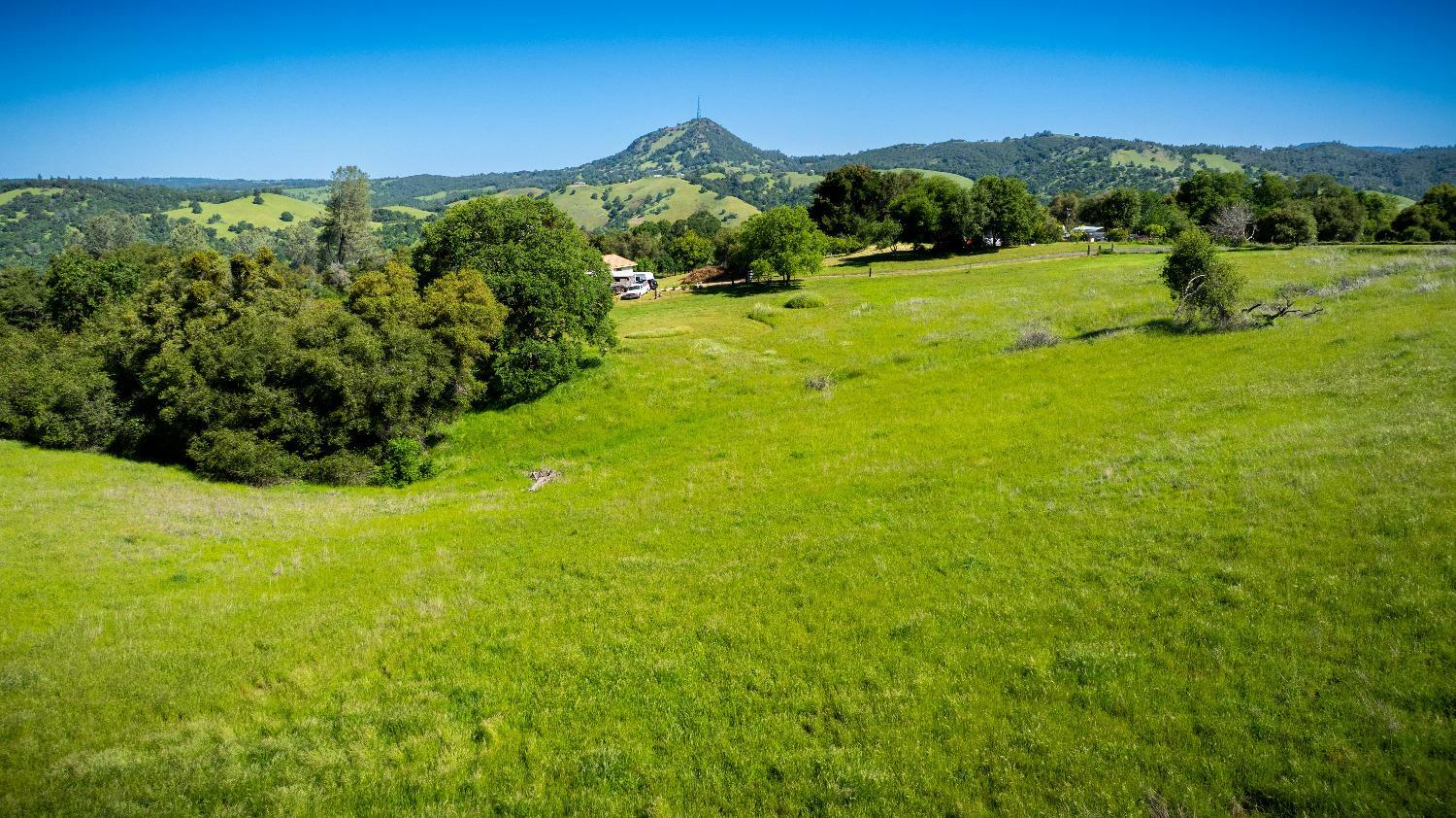 Property Photo: 237 Sunshine Lane CA 95245
