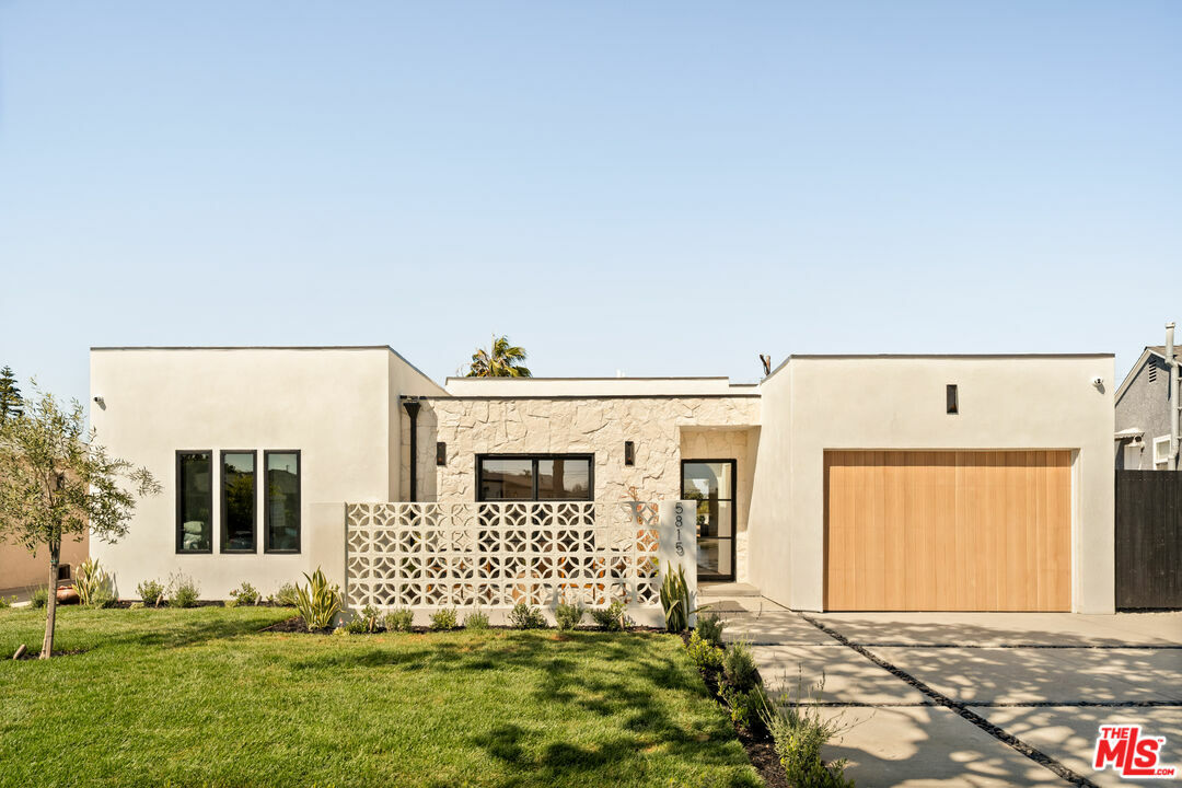 5815 W 77th Pl  Los Angeles CA 90045 photo