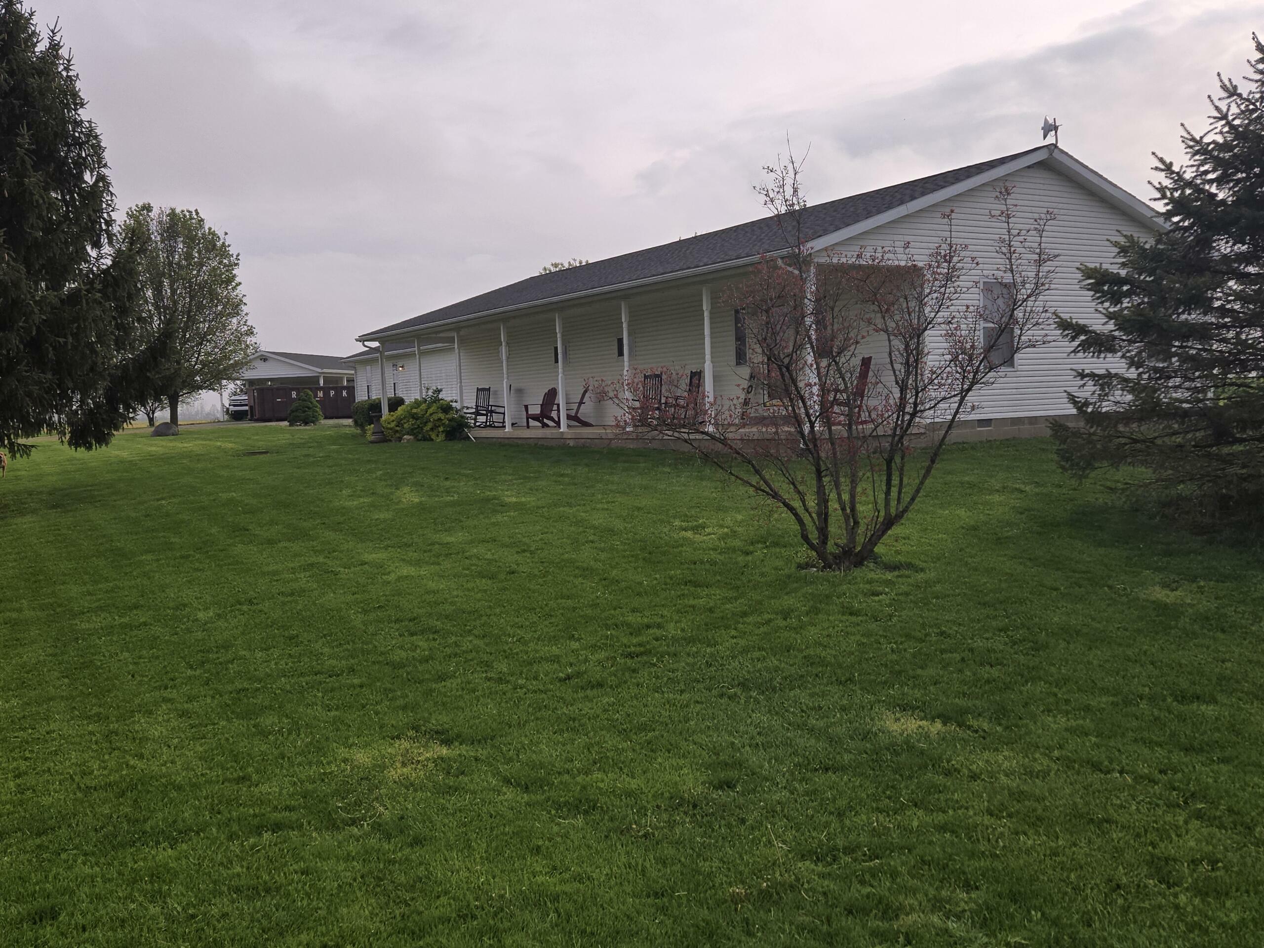 Property Photo: 25560 Chillicothe Pike OH 43164