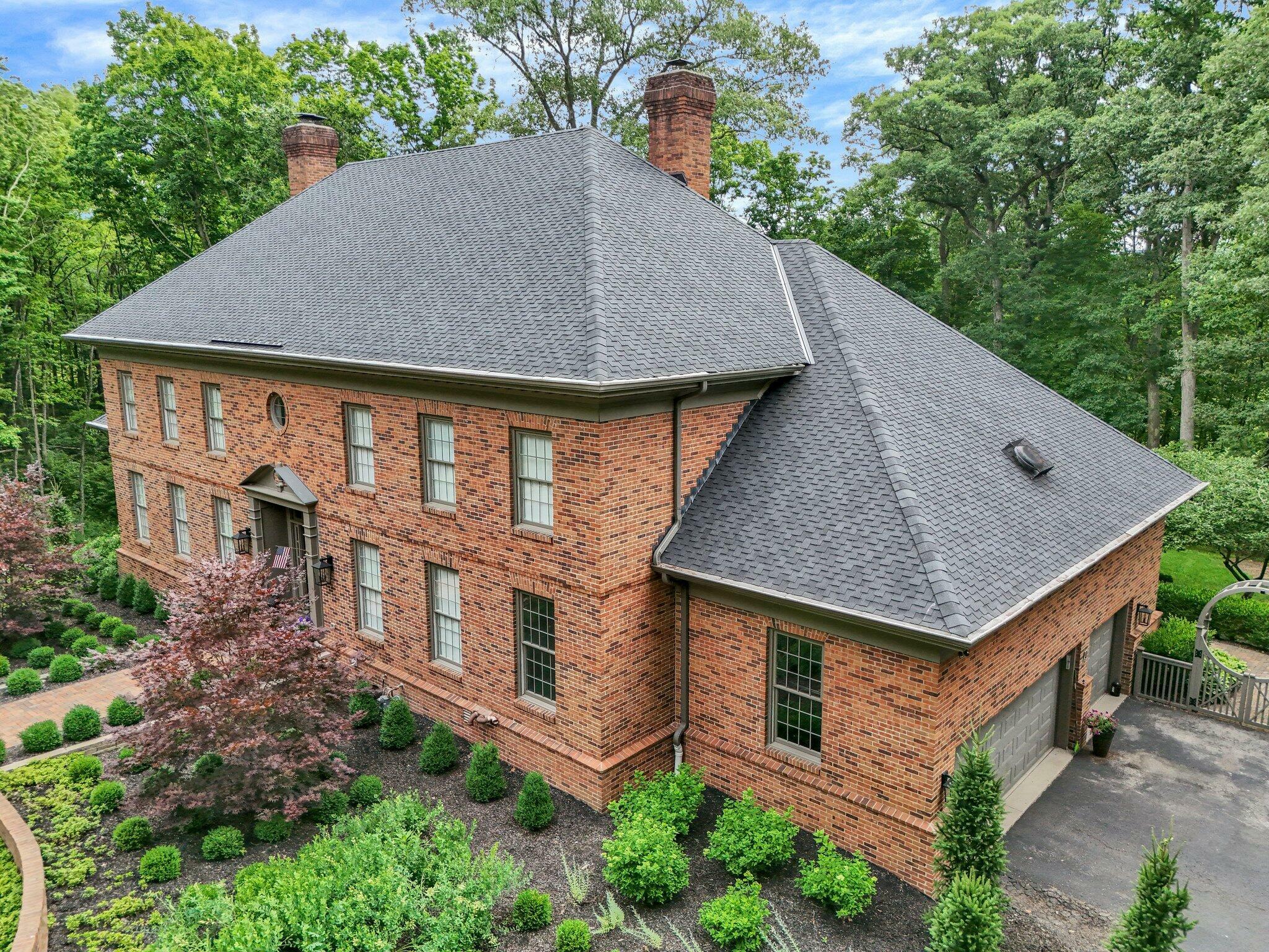 Property Photo: 1540 W Powell Road OH 43065