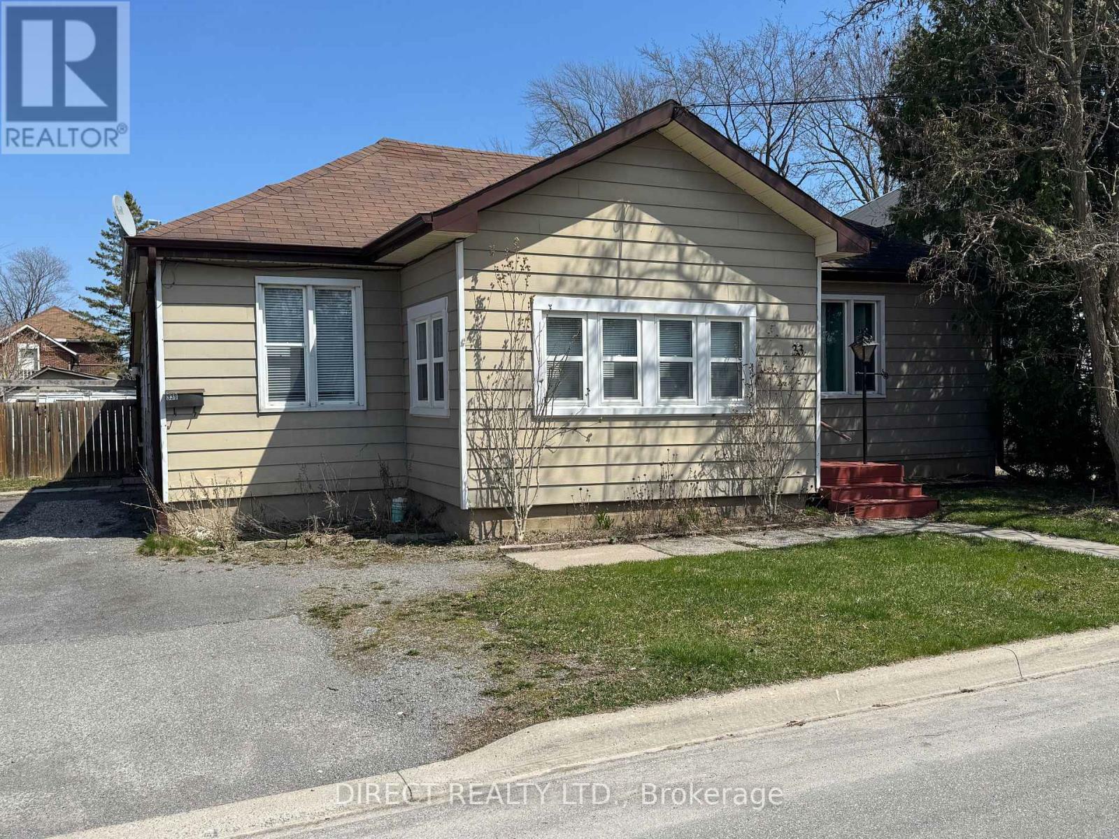 Property Photo:  33 Sinclair Street  ON K8P 3S5 
