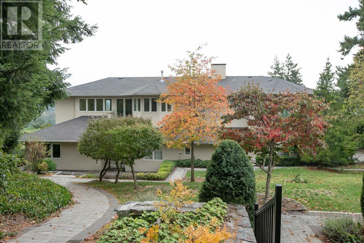 Property Photo: 6220 Summit Avenue BC V7W 1Y2