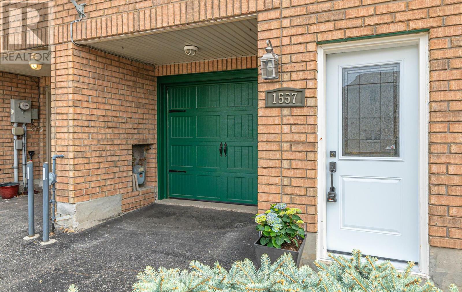 Property Photo: 1557 Hummingbird Court ON L1V 7H8