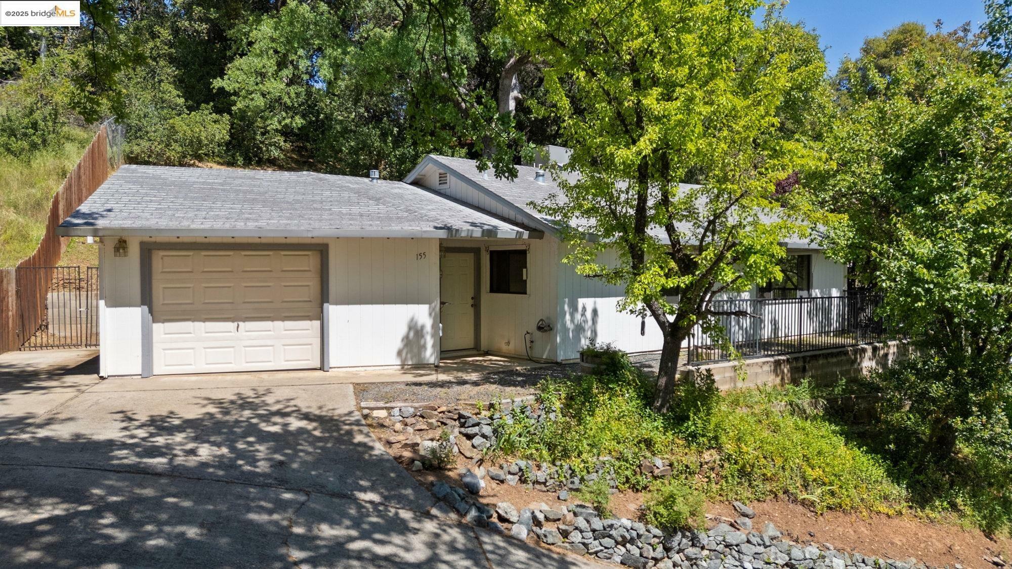 155 Oak St  Sonora CA 95370 photo