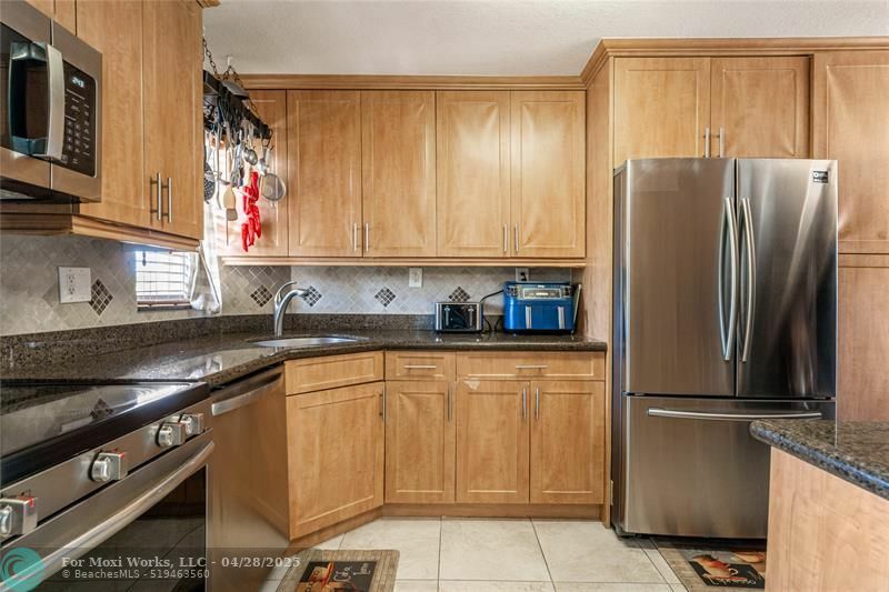 Property Photo: 8900 Washington Blvd 412 FL 33025