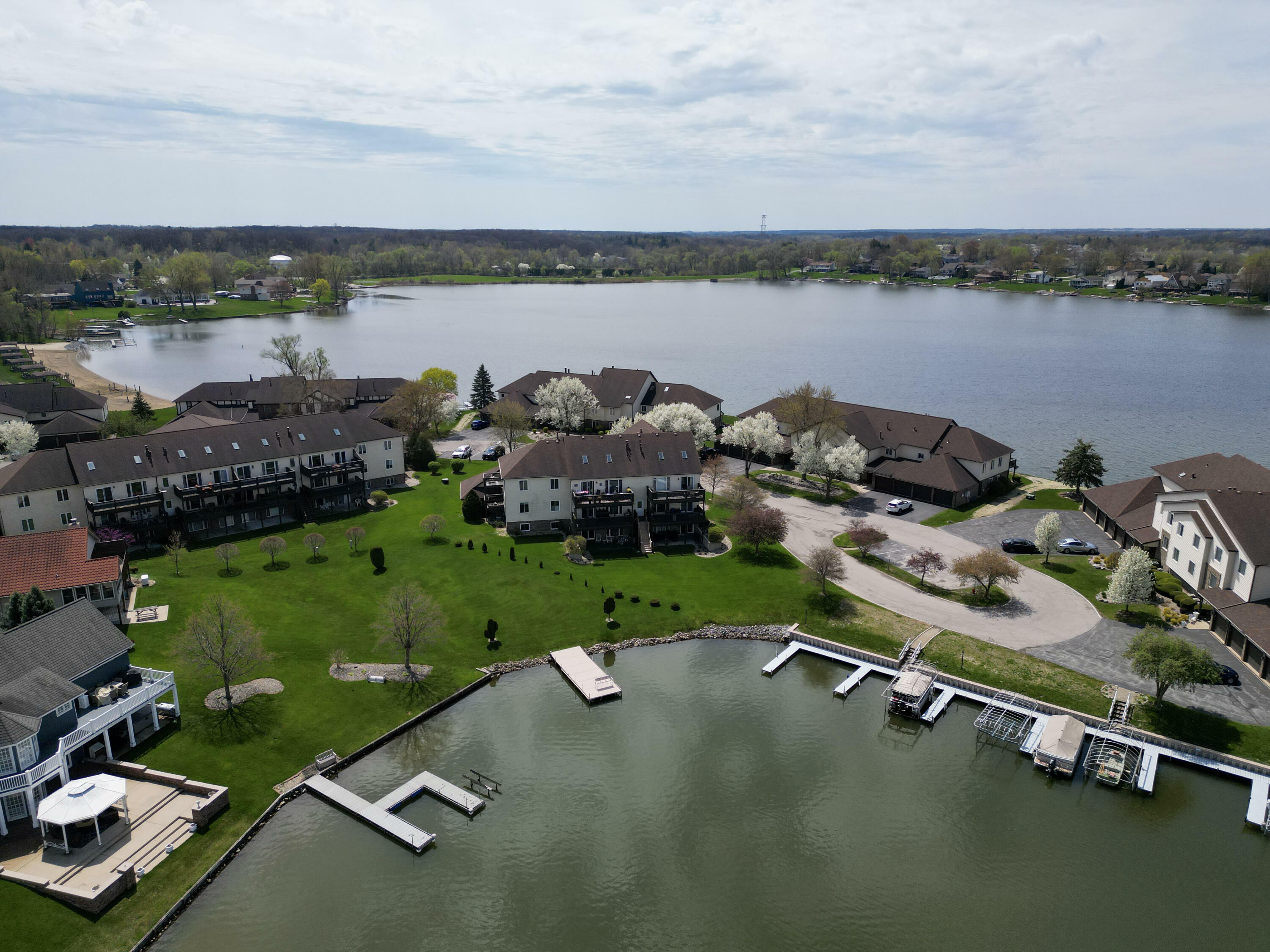Property Photo: 5050 Spinnaker Lane F IN 46307