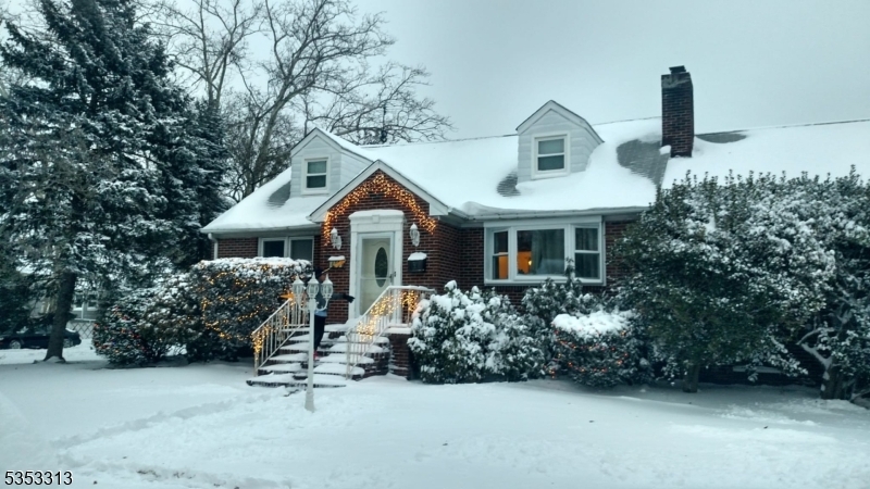 403 Hamilton St  Roselle Boro NJ 07203 photo