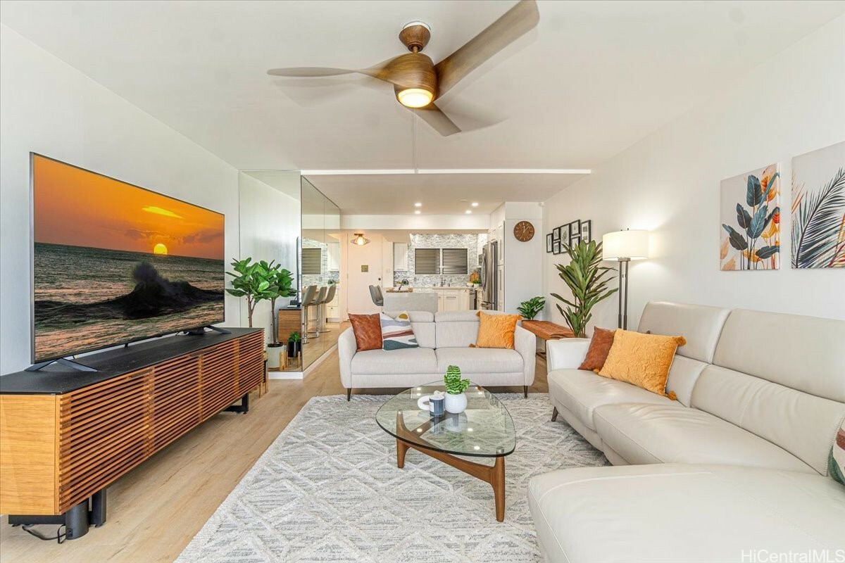 Property Photo: 1717 Ala Wai Boulevard 1905 HI 96815
