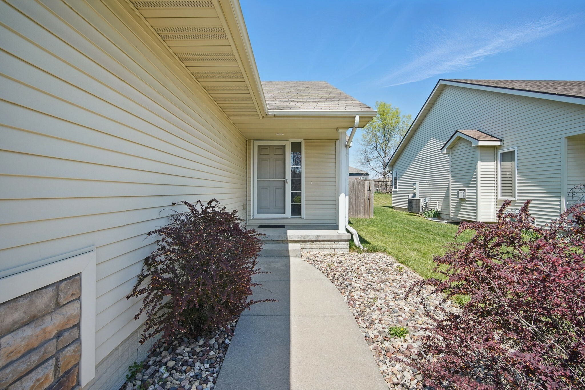 Property Photo: 532 SW 46th Street IA 50023