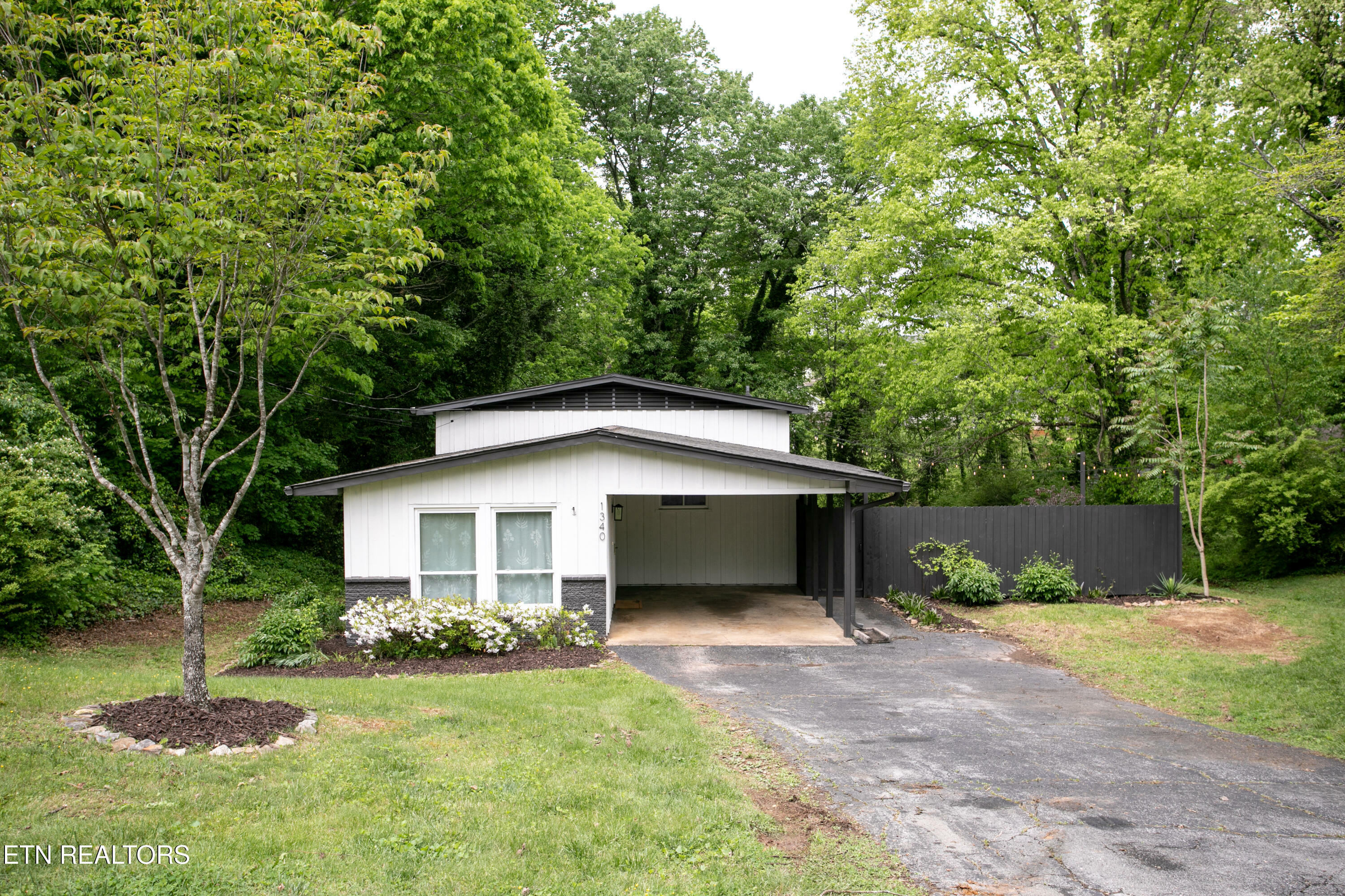 Property Photo: 1340 Sumac Drive TN 37919
