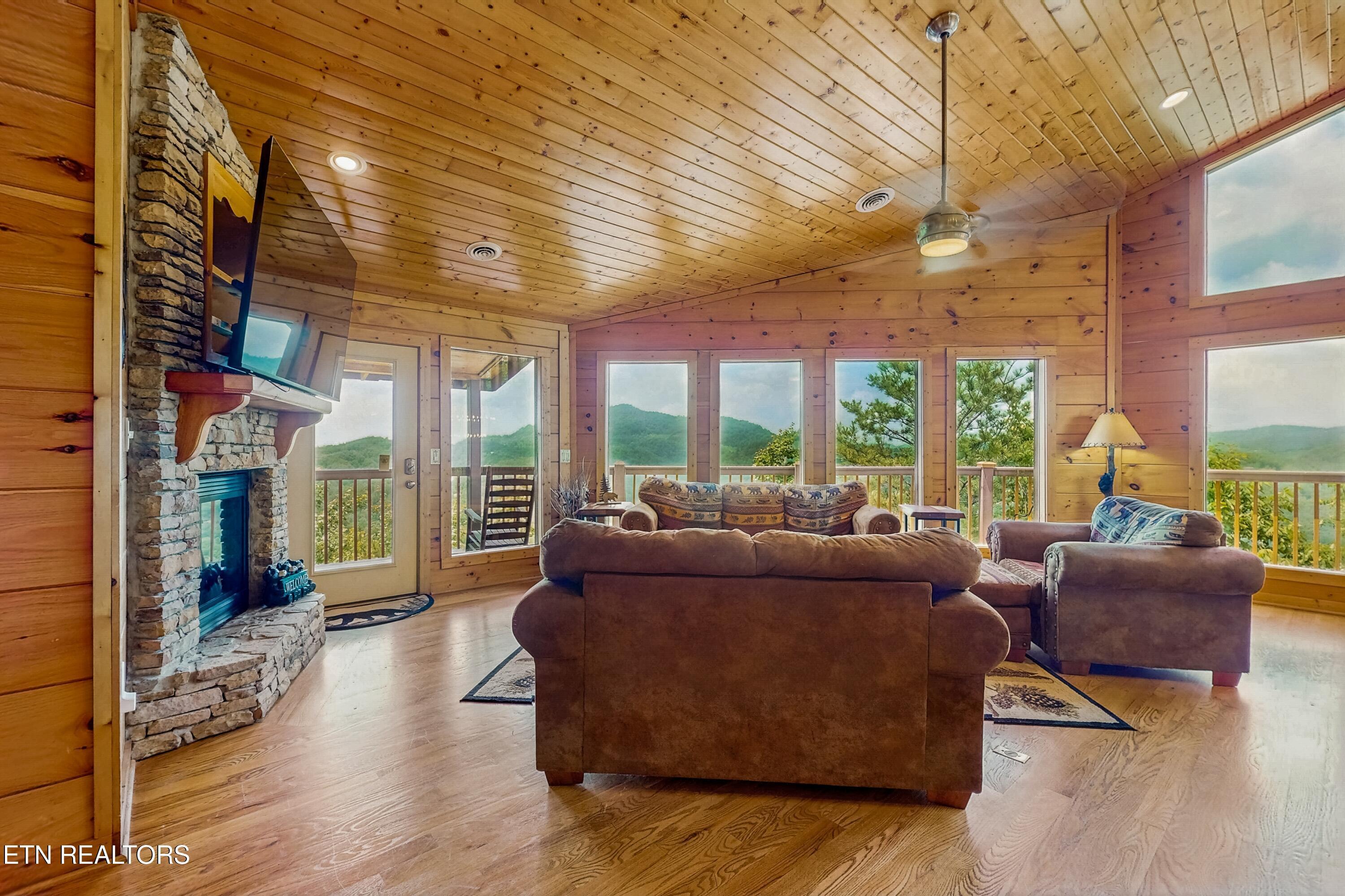Property Photo: 3219 Grouse Ridge Lane TN 37862