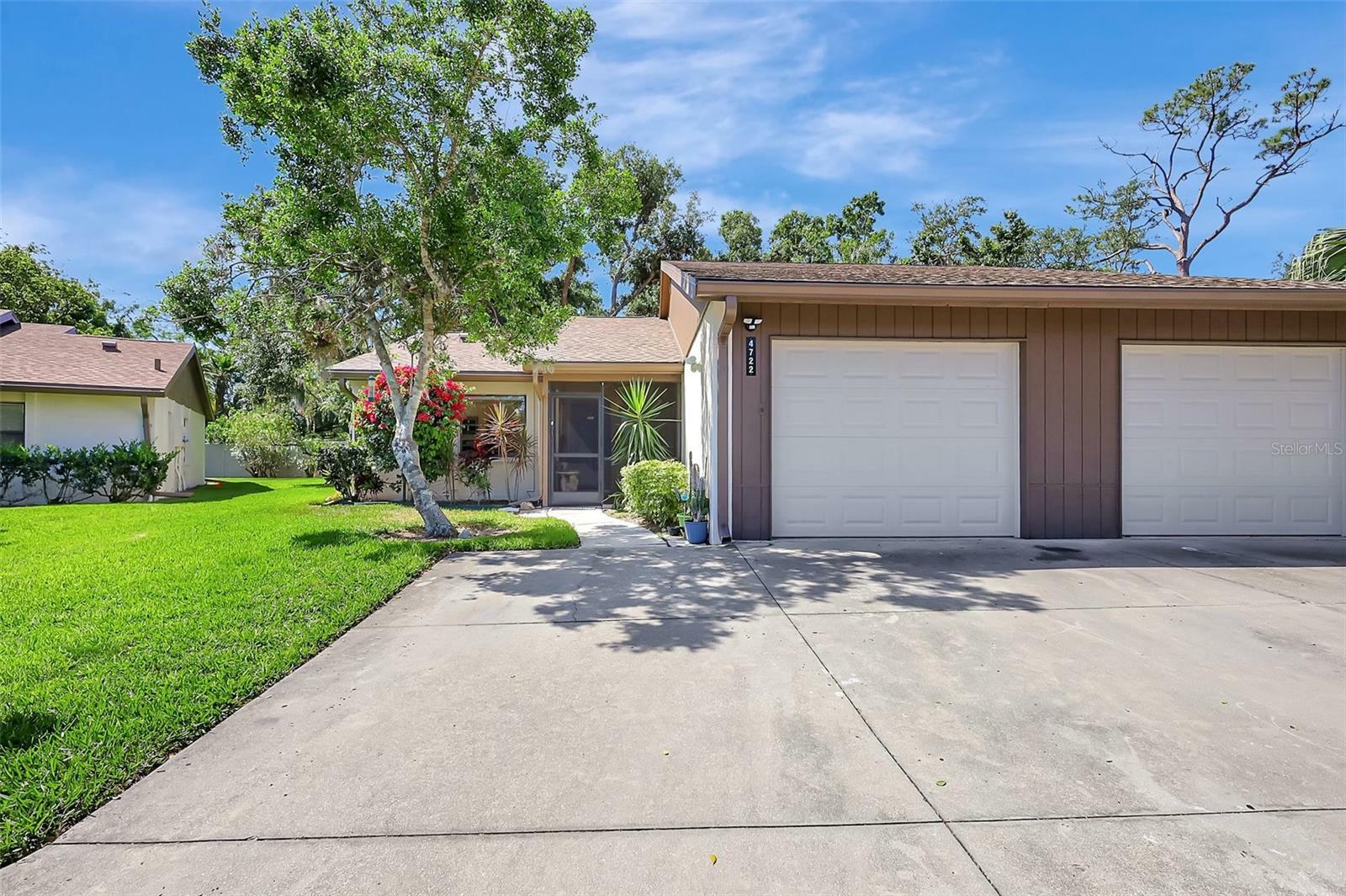 4722 Oak Hill Lane 44  Sarasota FL 34232 photo