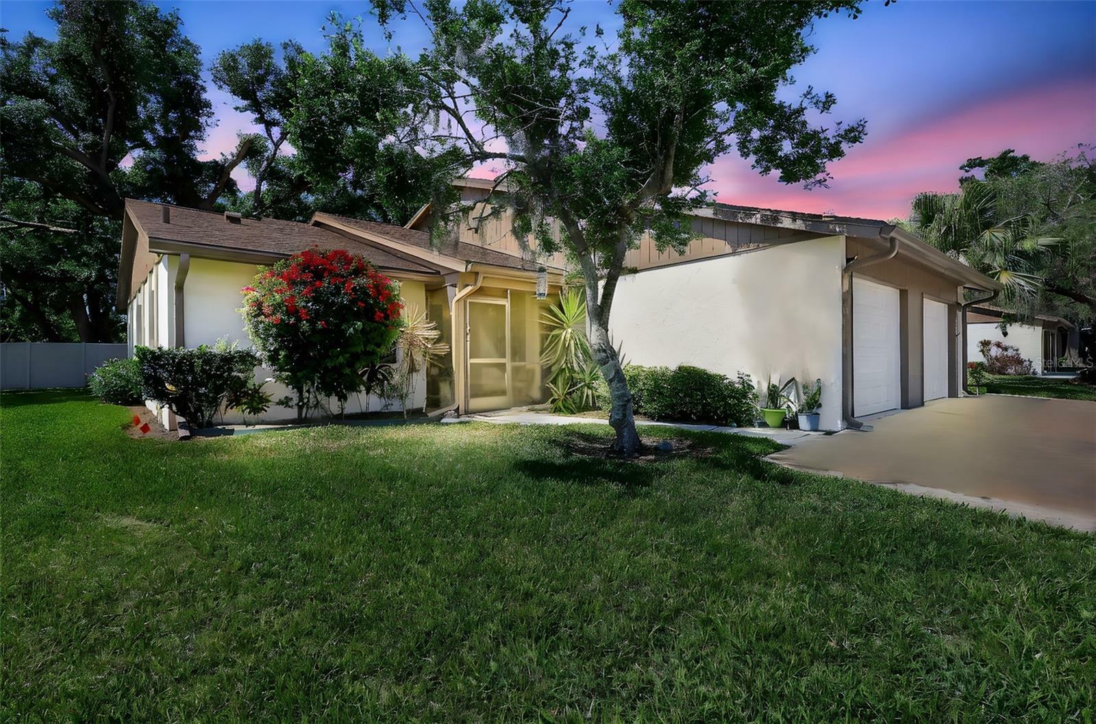 Property Photo: 4722 Oak Hill Lane 44 FL 34232