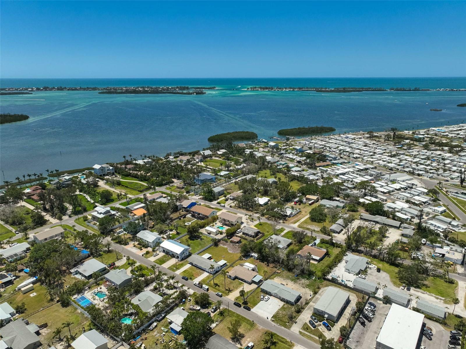 Property Photo: 4420 101st Street W FL 34210