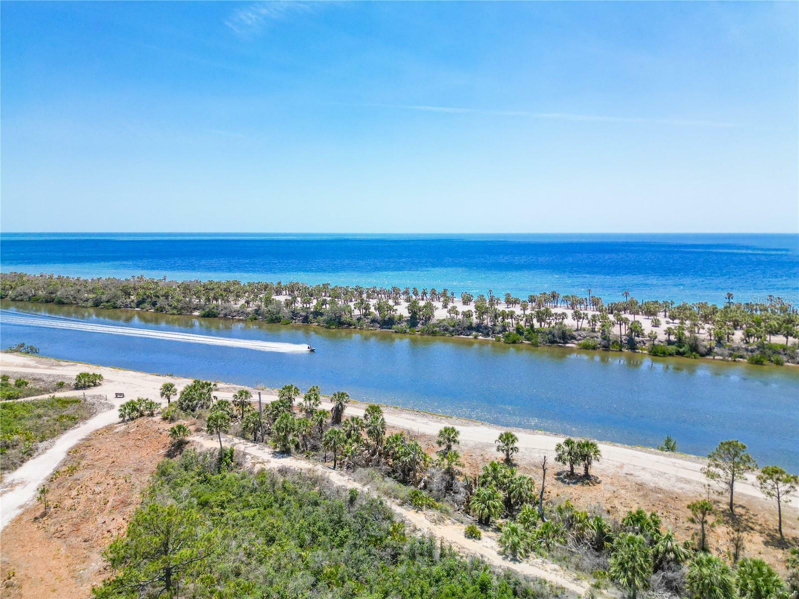 Property Photo: 3319 Shamrock Drive FL 34293