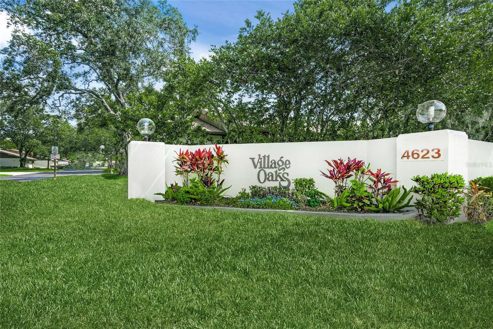Property Photo: 314 Oak Hill Way 24 FL 34232