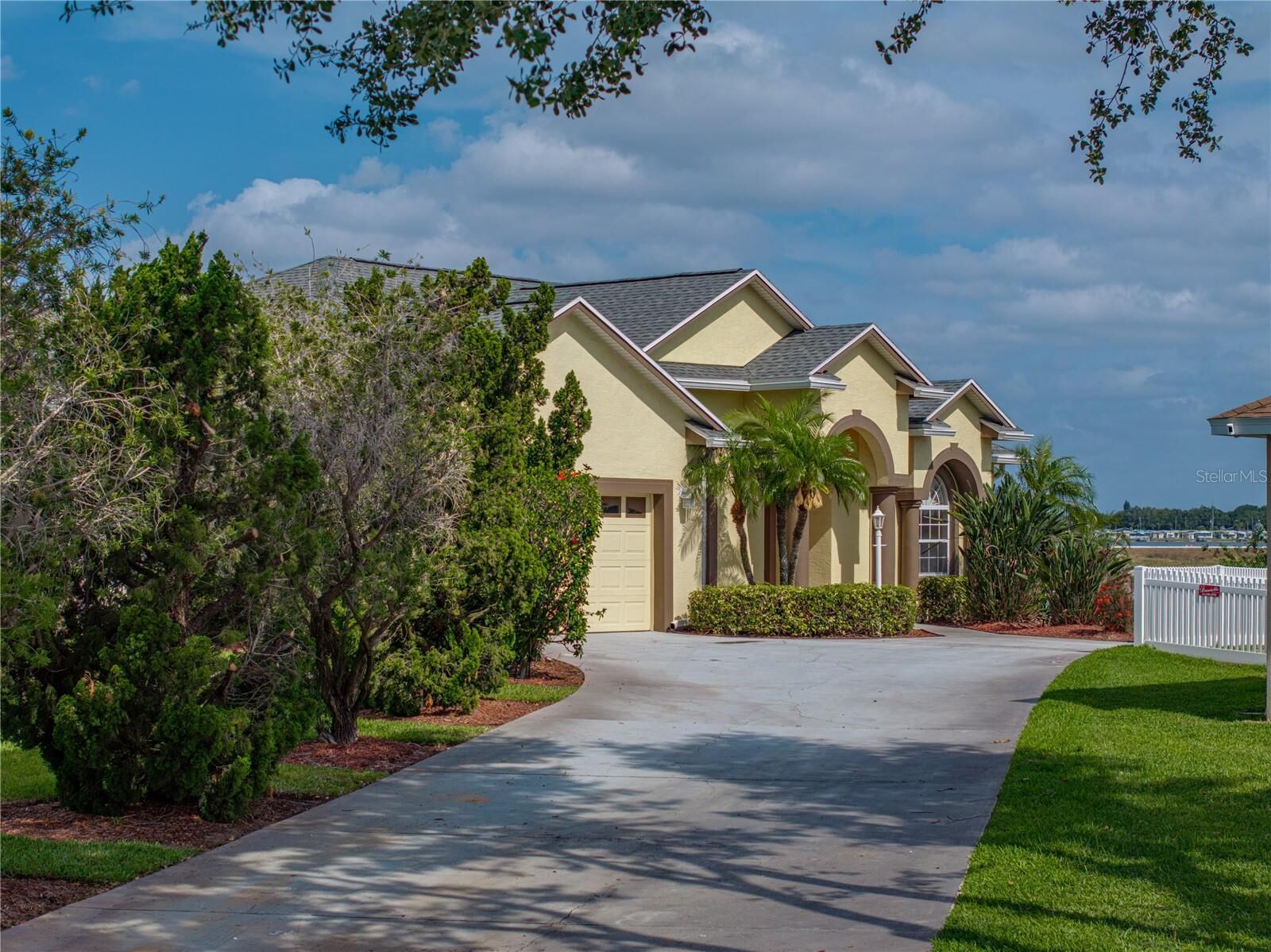 Property Photo:  428 Terranova Street  FL 33884 