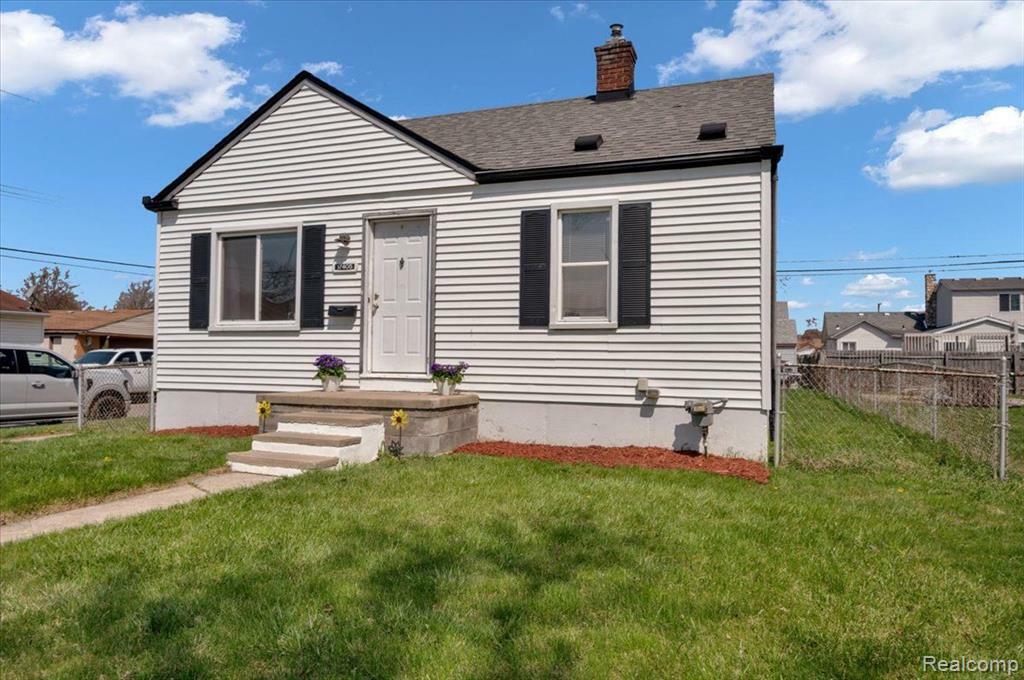 Property Photo: 17405 Tennyson Street MI 48066 2869