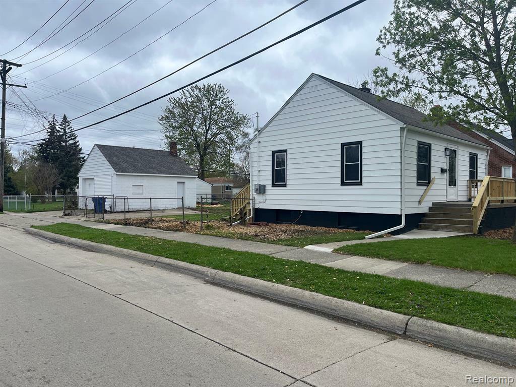Property Photo: 13918 Ida Avenue MI 48089 5421