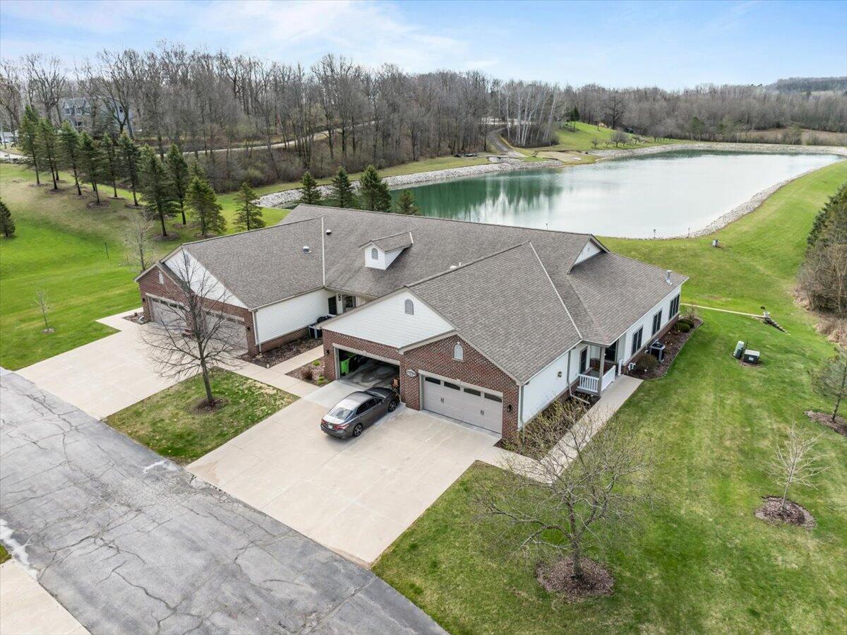 652 Pleasantwood Dr 4  Kewaskum WI 53040 photo