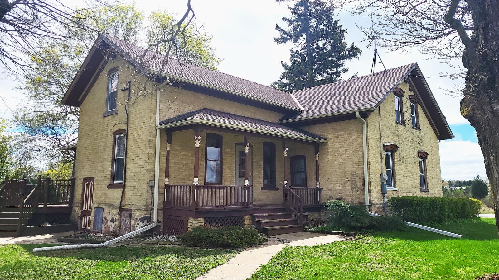 Property Photo:  W2298 State Road 16 -  WI 53094 