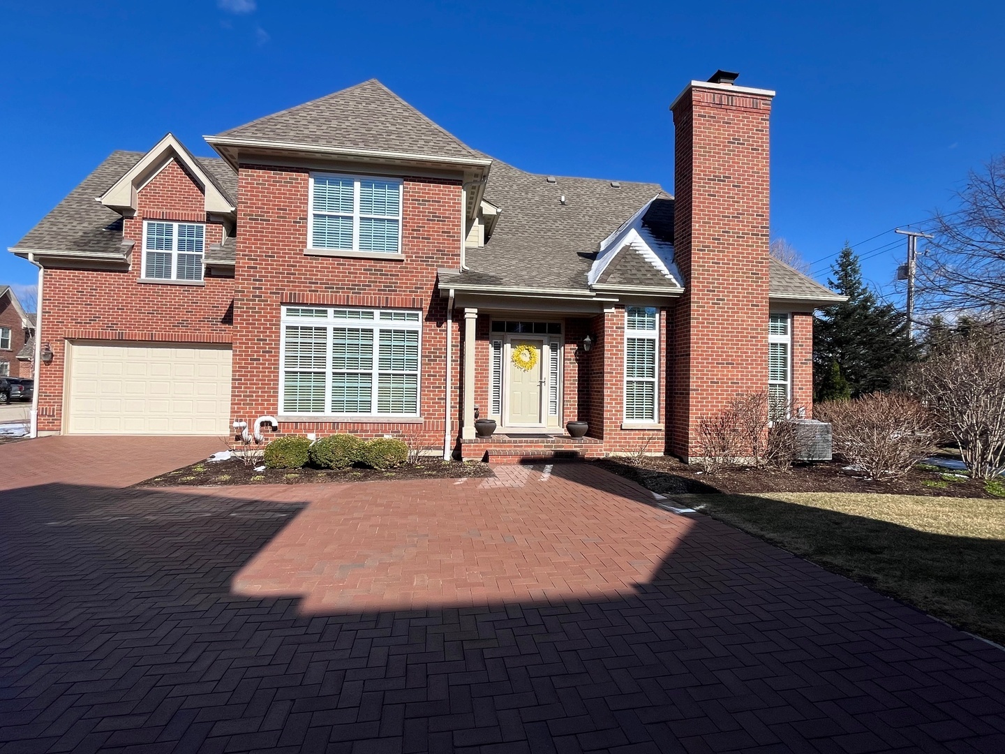 Property Photo: 1033 Hickory Drive IL 60558