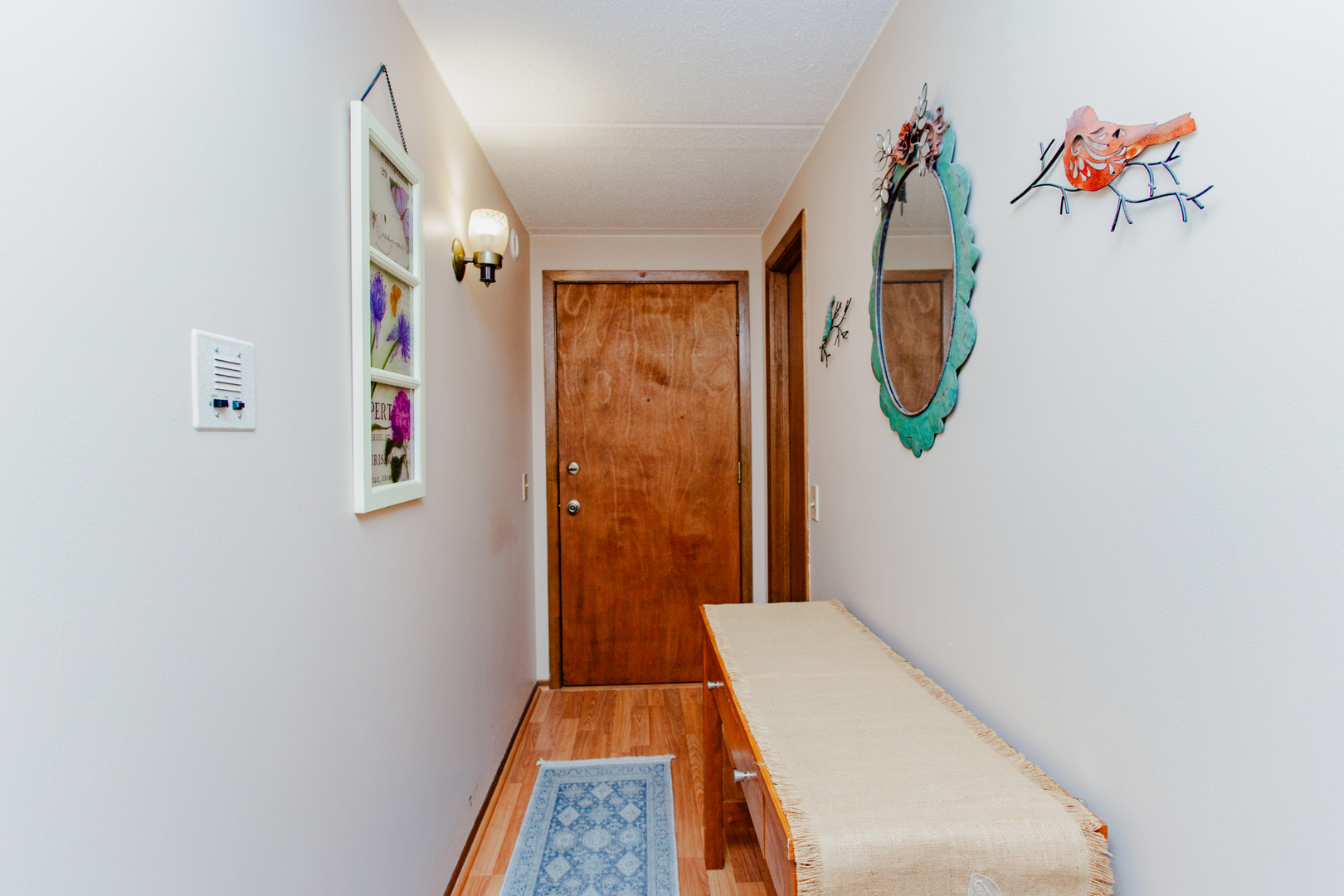 Property Photo: 7100 W Cullom Avenue 212 IL 60706