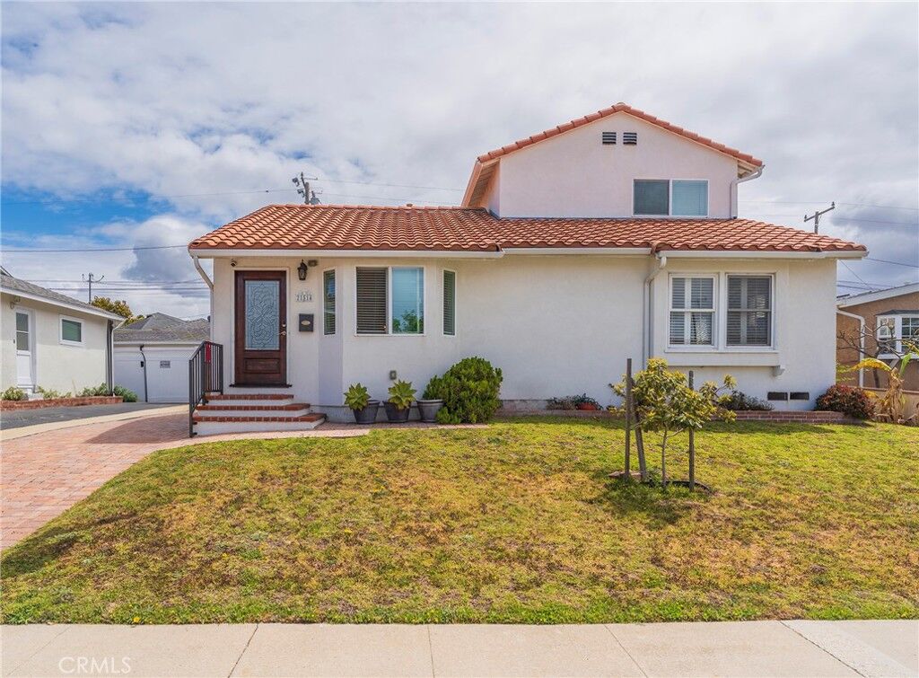 Property Photo: 21514 Ellinwood Drive CA 90503