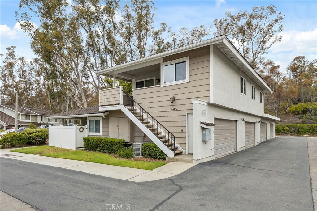 Property Photo:  2300 Coventry Circle 2  CA 92833 