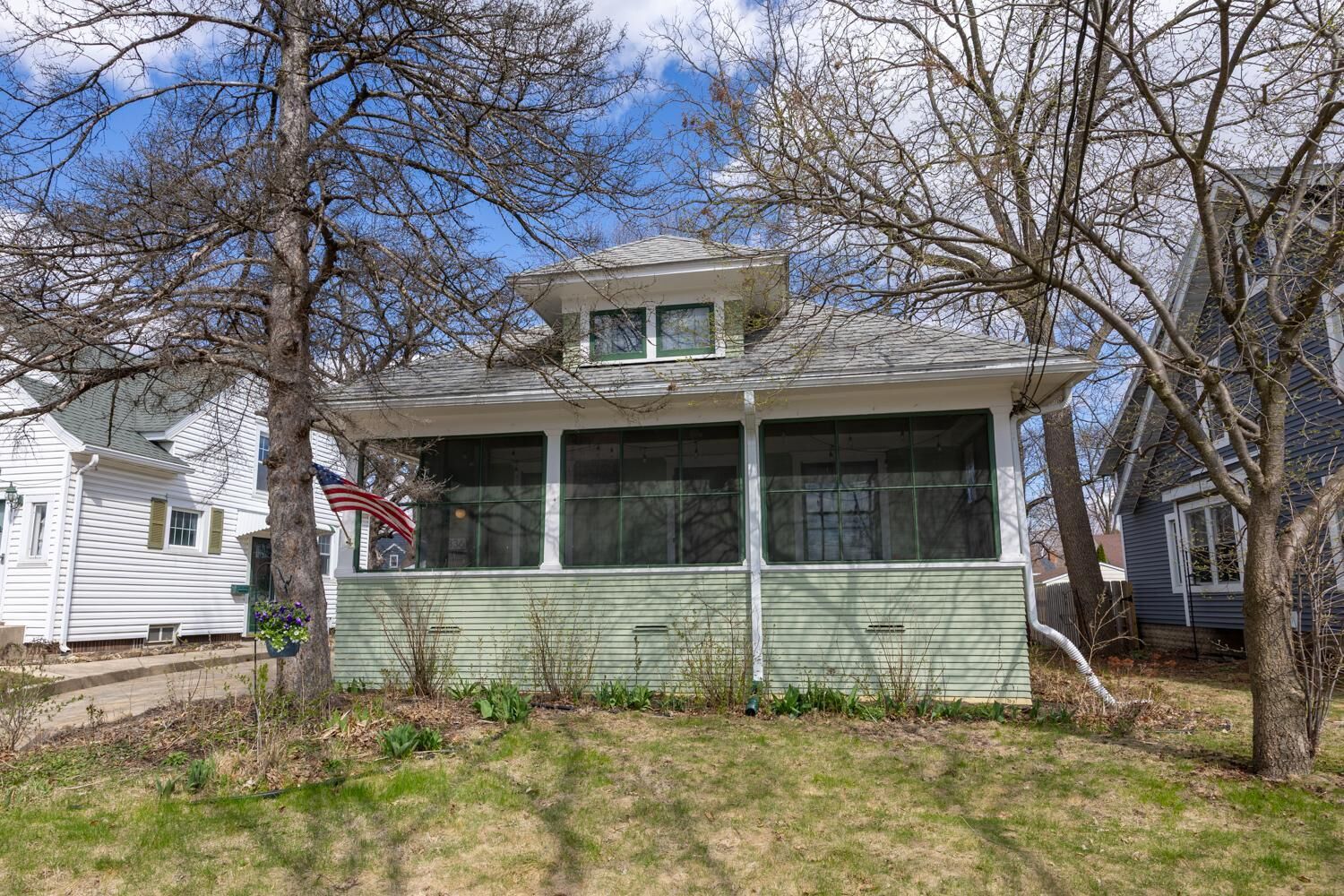 Property Photo: 836 5th Avenue SE MN 55904