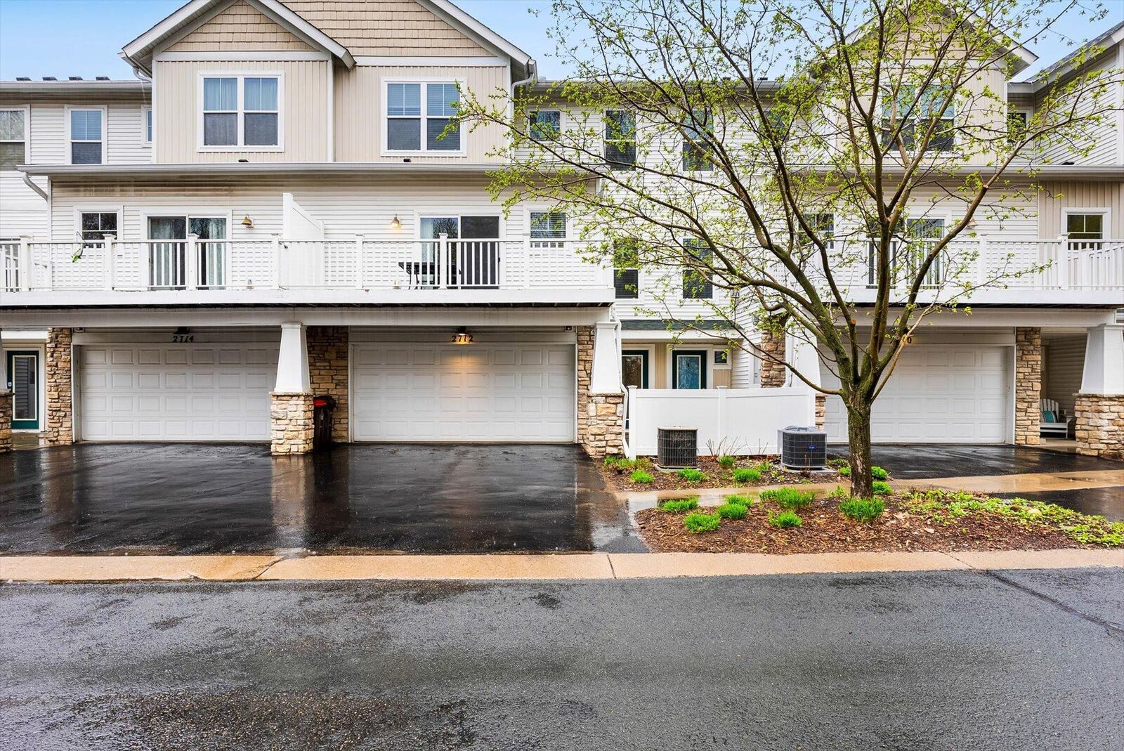 Property Photo:  2712 New Century Place E  MN 55119