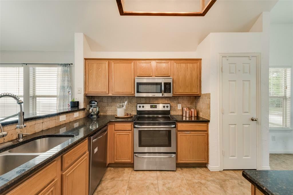Property Photo: 9833 Cedarcrest Drive TX 76227