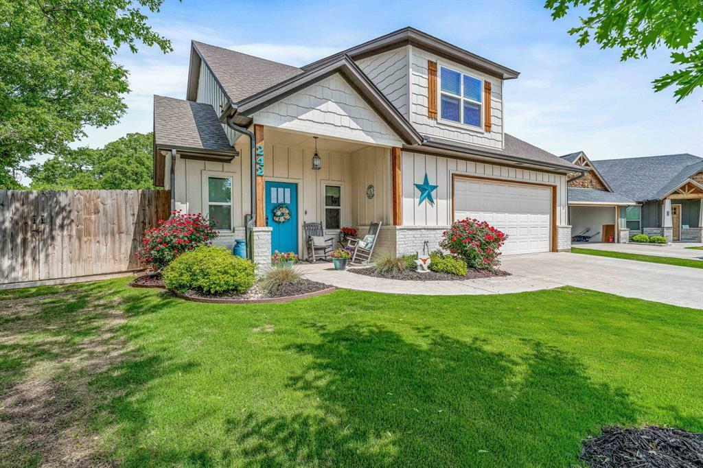 Property Photo: 242 Little Tree Court TX 76476