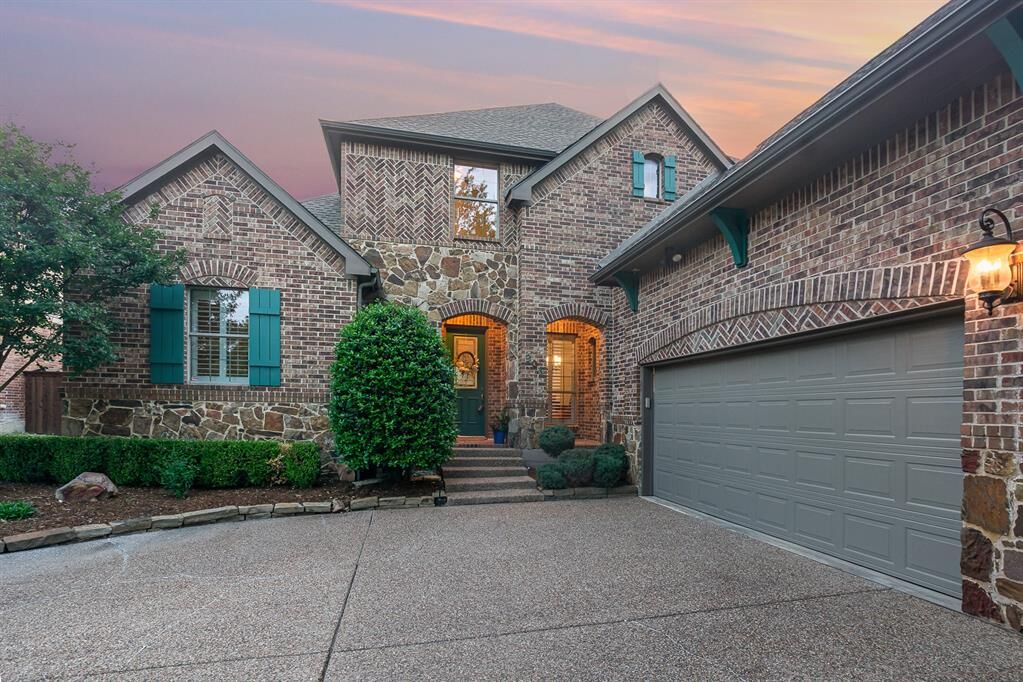 Property Photo: 905 Maybach Court TX 75071
