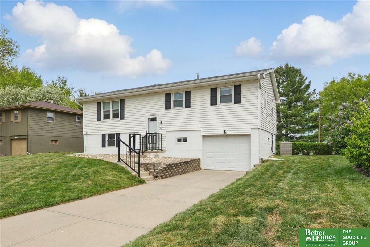 Property Photo: 205 S 110th Street NE 68154