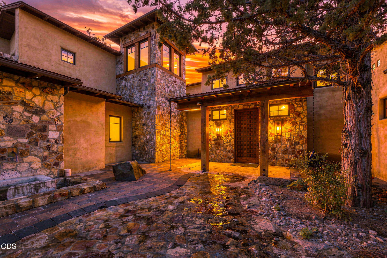 Property Photo: 23021 Brushline Court OR 97701