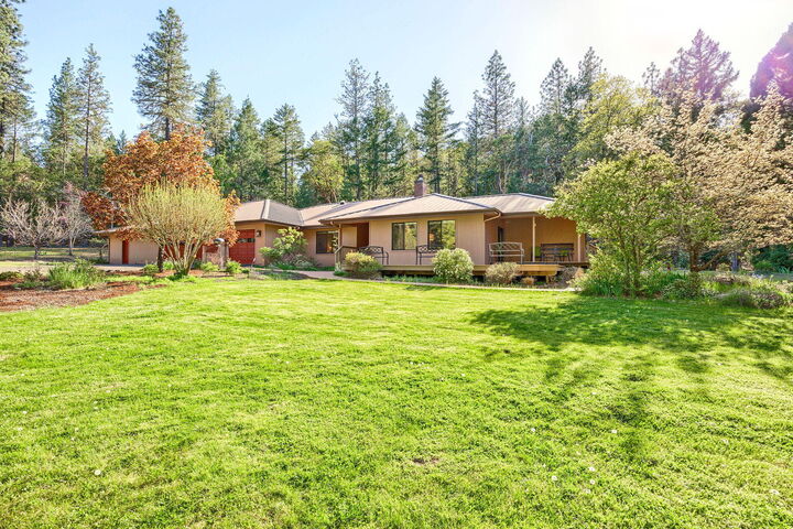 120 Lomas Road  Jacksonville OR 97530 photo